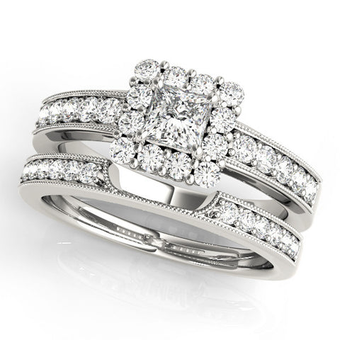 White gold Princess Cut Halo Diamond Pavé Engagement Ring with Milgrain Detailing