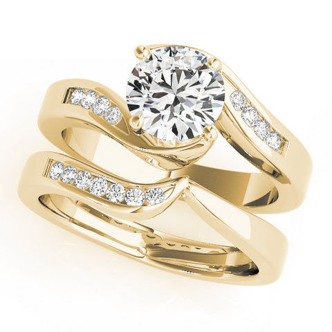 Yellow gold Round Solitaire Twist Band with Channel Set Diamonds and Four-Prong Setting