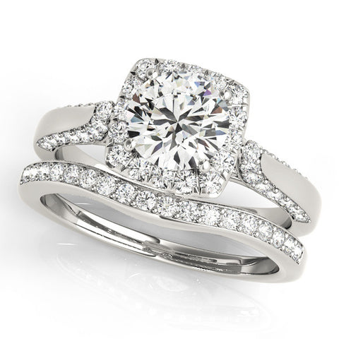 White gold Cushion Halo Round Diamond Twist Band with Four-Prong Setting