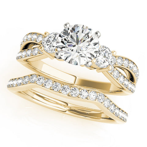 Yellow gold Three-Stone Round Cut Diamond Twist Band with Prong Setting