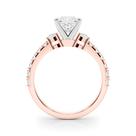 Rose gold Princess Cut Three-Stone Diamond Pavé Band with Prong Setting