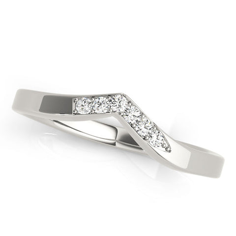 Platinum Chevron Pavé Round Diamond Twist Band