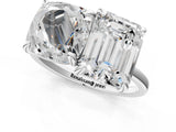 Platinum Cushion and Emerald Toi Moi Ring with Prong Setting and Plain Band 1
