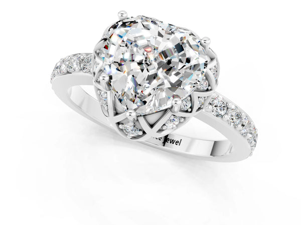 Platinum Heart Cut Moissanite Scalloped Halo Engagement Ring with Round Shared Prong Band