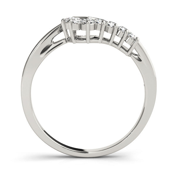Platinum V-Shaped Diamond Accent Band with Round Brilliant Stones and Prong Setting 1