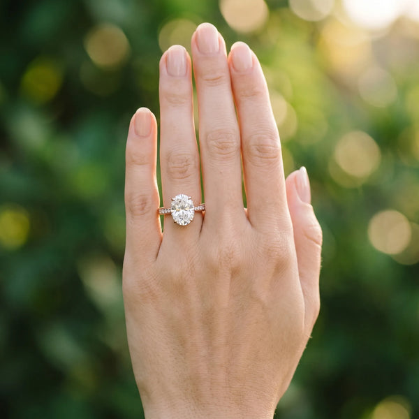 Rose gold Cluster Oval Diamond Pavé Band Flower Prong Setting Ring