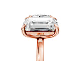 Rose gold Cushion and Emerald Toi Moi Ring with Prong Setting and Plain Band 5