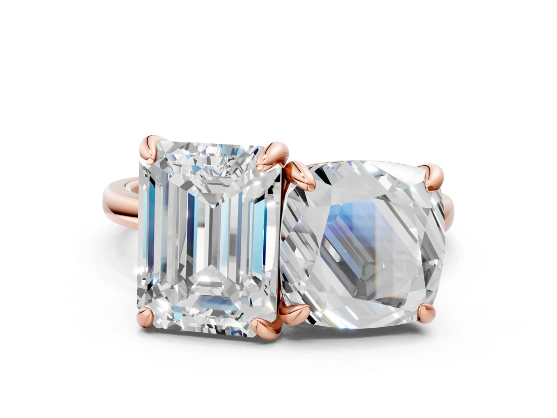 Rose gold Cushion and Emerald Toi Moi Ring with Prong Setting and Plain Band