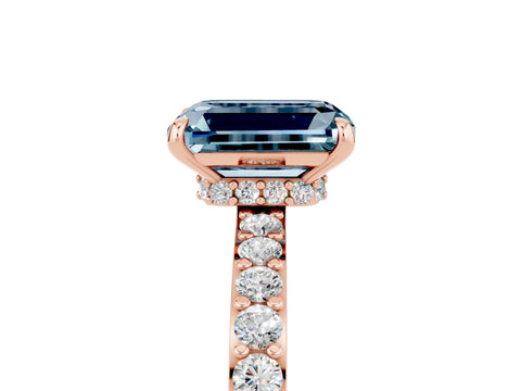 Rose gold Emerald Cut Aquamarine Solitaire Engagement Ring with Pavé Band and Four-Prong Setting_5