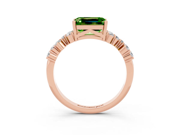 Rose gold Emerald Cut Diamond Cluster Pavé Band with Four-Prong Setting