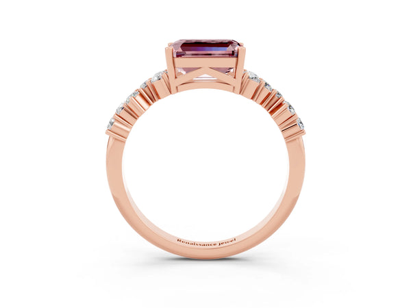 Rose gold Emerald Cut Diamond Cluster Pavé Band with Four-Prong Setting