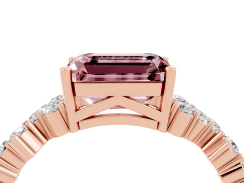 Rose gold Emerald Cut Diamond Cluster Pavé Band with Four-Prong Setting_4