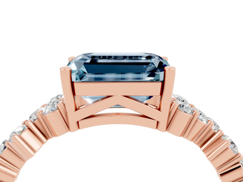 Rose gold Emerald Cut Diamond Cluster Pavé Band with Four-Prong Setting_4