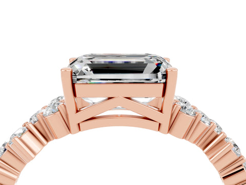 Rose gold Emerald Cut Diamond Cluster Pavé Band with Four-Prong Setting_4