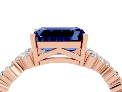 Rose gold Emerald Cut Diamond Cluster Pavé Band with Four-Prong Setting_4