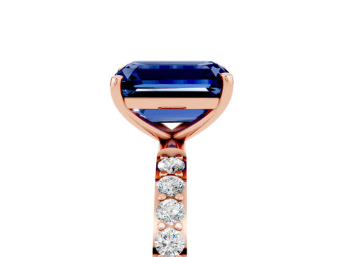 Rose gold Emerald Cut Diamond Pavé Band with Six-Prong Setting_5