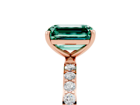 Rose gold Emerald Cut Diamond Pavé Band with Six-Prong Setting_5