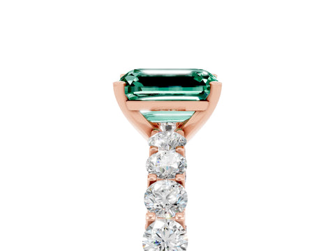 Rose gold Emerald Cut Green Sapphire Solitaire Ring with Shared Prong Pavé Band and Four-Prong Setting_5