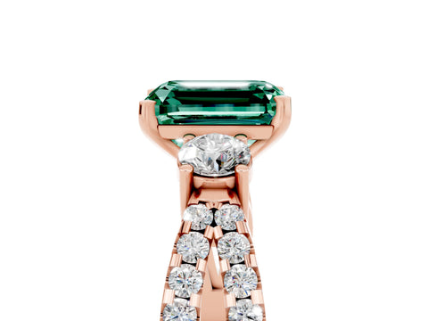 Rose gold Emerald Cut Green Sapphire Three-Stone Ring with Pavé Split Shank and Four-Prong Setting_5