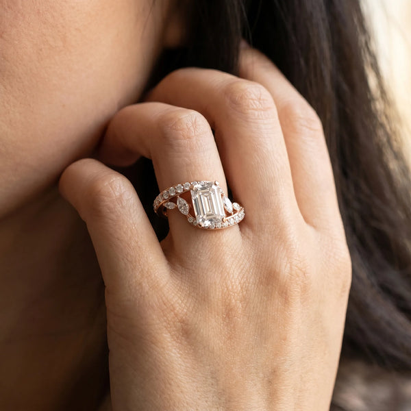 Rose gold Emerald Solitaire with Pavé Twist Band and Four-Prong Setting
