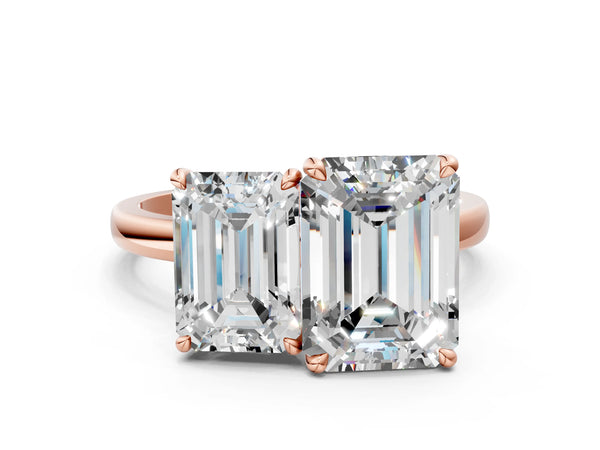 Rose gold Emerald and Emerald Cut Toi Moi Ring with Prong Setting