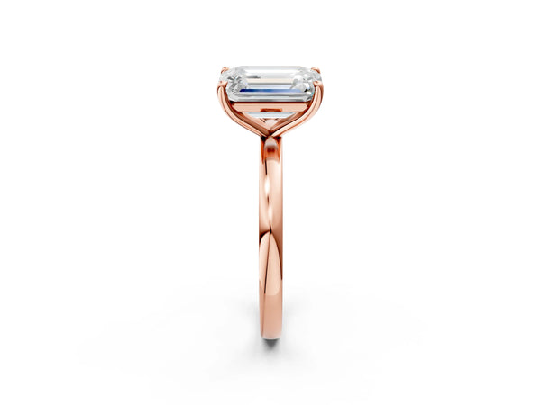 Rose gold Emerald and Emerald Cut Toi Moi Ring with Prong Setting