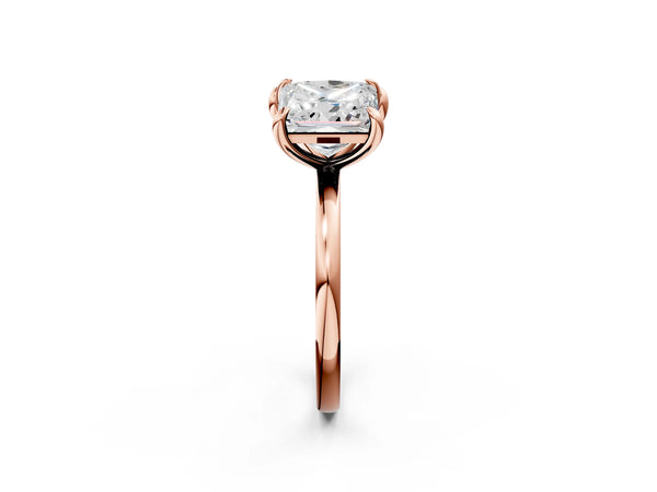 Rose gold Emerald and Princess Toi Moi Ring with Prong Setting and Plain Band