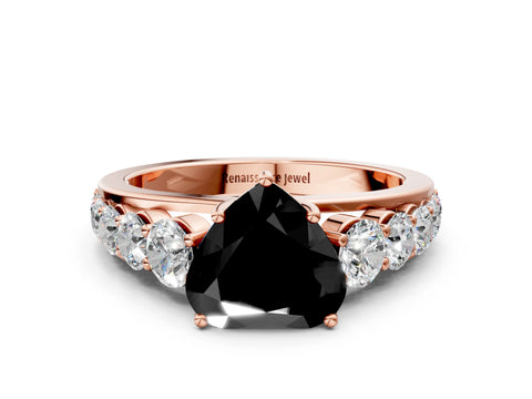 Rose gold Fancy Black Heart Cut Brilliant Diamond Pavé Band with Six-Prong Setting