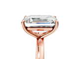 Rose gold Fancy Green Heart  and Emerald Cut Toi Moi Ring with Prong Setting_34
