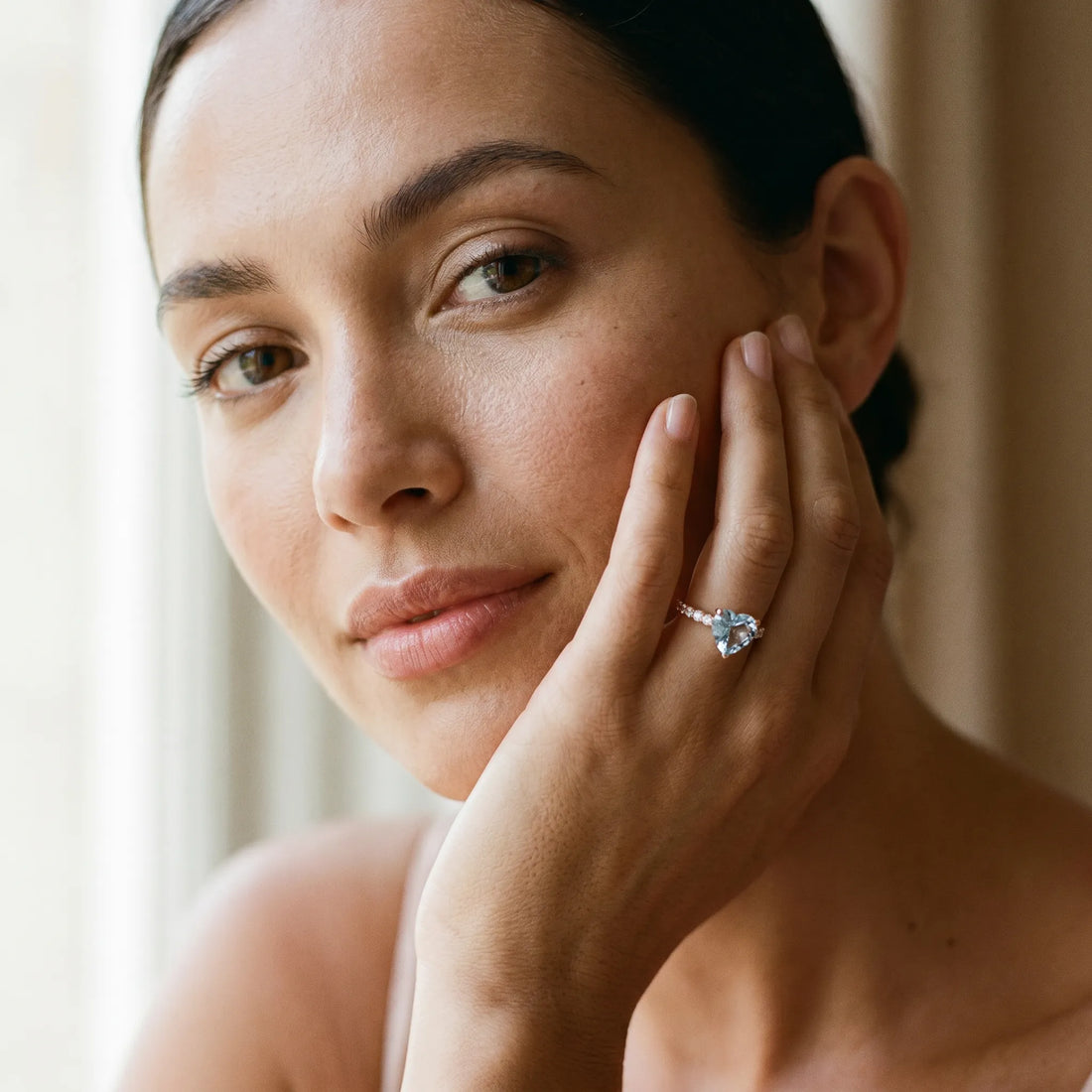 Rose gold Heart Cut Aquamarine Solitaire Ring with Round  Pavé Band and Four-Prong Setting_43