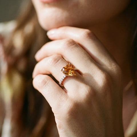 Rose gold Heart Cut Citrine Solitaire Ring with Round  Pavé Band and Four-Prong Setting_44
