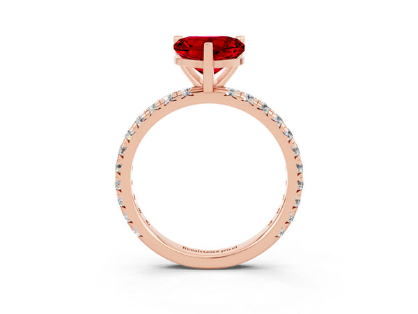 Rose gold Heart Cut Cut Diamond Pavé Band with Four-Prong Setting
