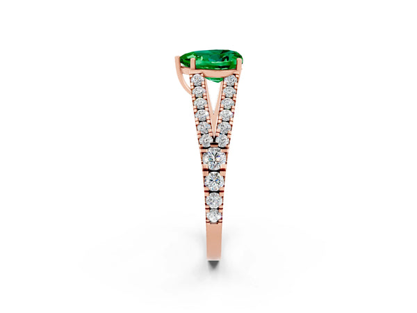Rose gold Heart Cut Emerald Split Shank Engagement Ring with Round Pavé and Prong Setting