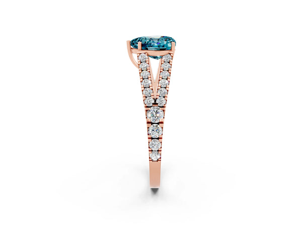 Rose gold Heart Cut Cut Split Shank Pave Diamond Engagement Ring with Four-Prong Setting