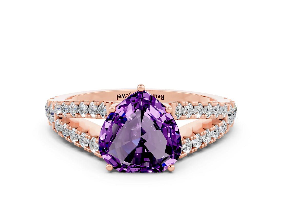 Rose gold Heart Cut Cut Split Shank Pave Diamond Engagement Ring with Four-Prong Setting