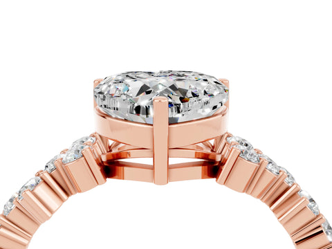 Rose gold Heart Cut Diamond Cluster Pavé Band with Four-Prong Setting_22