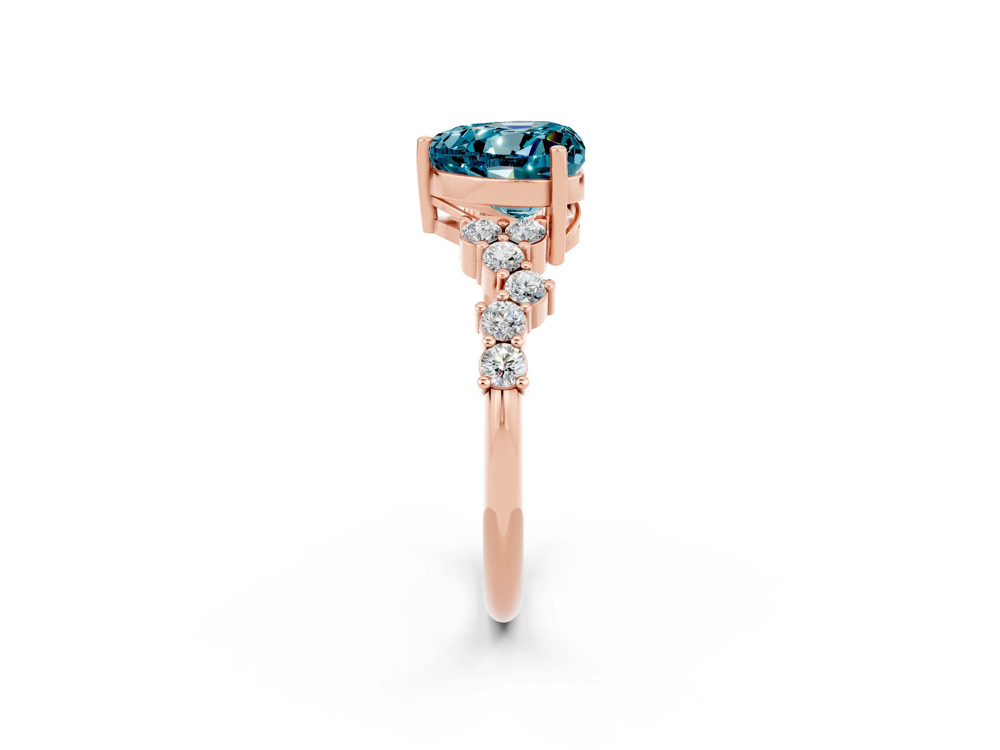 Rose gold Heart Cut Diamond Cluster Pavé Band with Four-Prong Setting_2