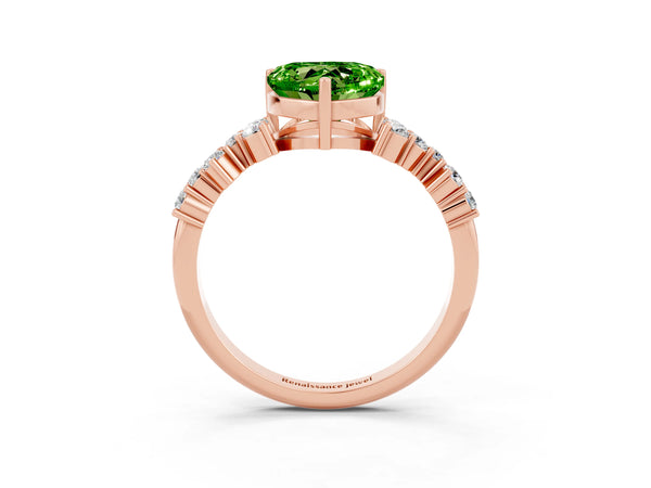 Rose gold Heart Cut Diamond Cluster Pavé Band with Four-Prong Setting