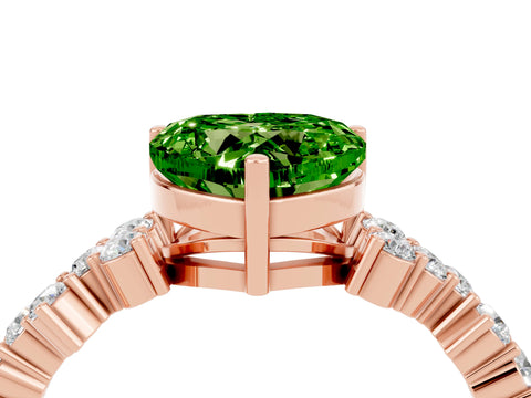 Rose gold Heart Cut Diamond Cluster Pavé Band with Four-Prong Setting_4