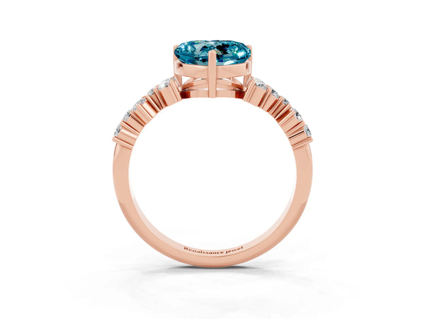 Rose gold Heart Cut Diamond Cluster Pavé Band with Four-Prong Setting