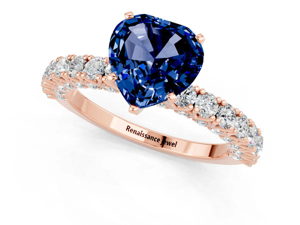 Rose gold Heart Cut Diamond Pavé Band Solitaire Ring with Prong Setting