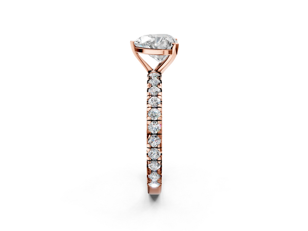 Rose gold Heart Cut Diamond Pavé Band with Four-Prong Setting