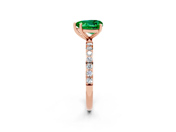 Rose gold Heart Cut Emerald Solitaire Ring with Round Pavé Shoulders and Prong Setting