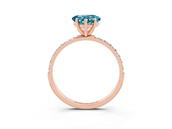 Rose gold Heart Cut Diamond Pavé Band with Six-Prong Setting