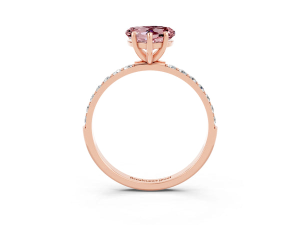 Rose gold Heart Cut Diamond Pavé Band with Six-Prong Setting