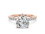 Rose gold Heart Cut Diamond Pavé Band with Six-Prong Setting