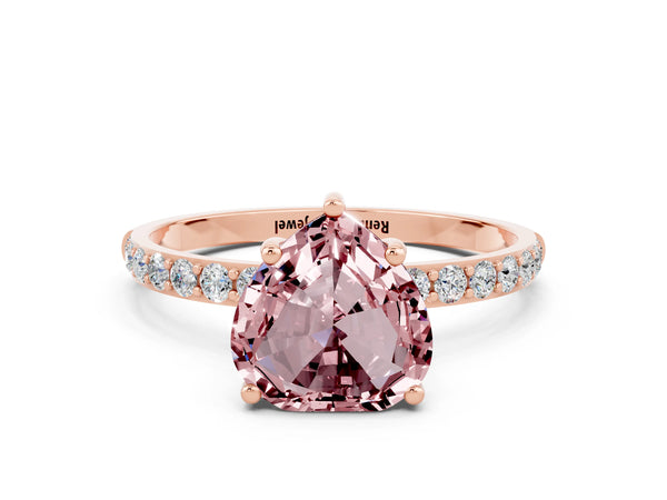 Rose gold Heart Cut Diamond Pavé Band with Six-Prong Setting