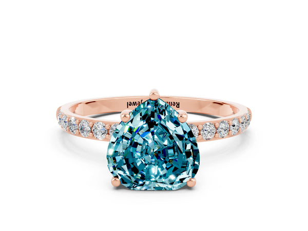 Rose gold Heart Cut Diamond Pavé Band with Six-Prong Setting