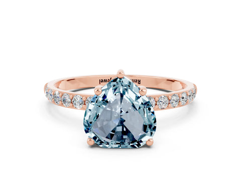 Rose gold Heart Cut Diamond Pavé Band with Six-Prong Setting