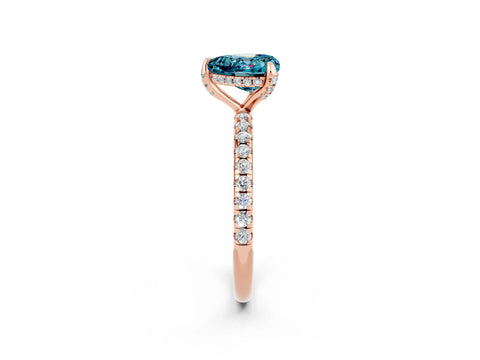 Rose gold Heart Cut Diamond Solitaire Ring with Four-Prong Setting and Pavé Band_2